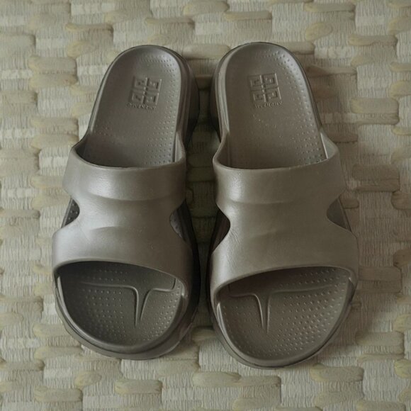 GIVENCHY Olive Green Marshmallow Slides Sandals Size 41 / 11 - Picture 4 of 11